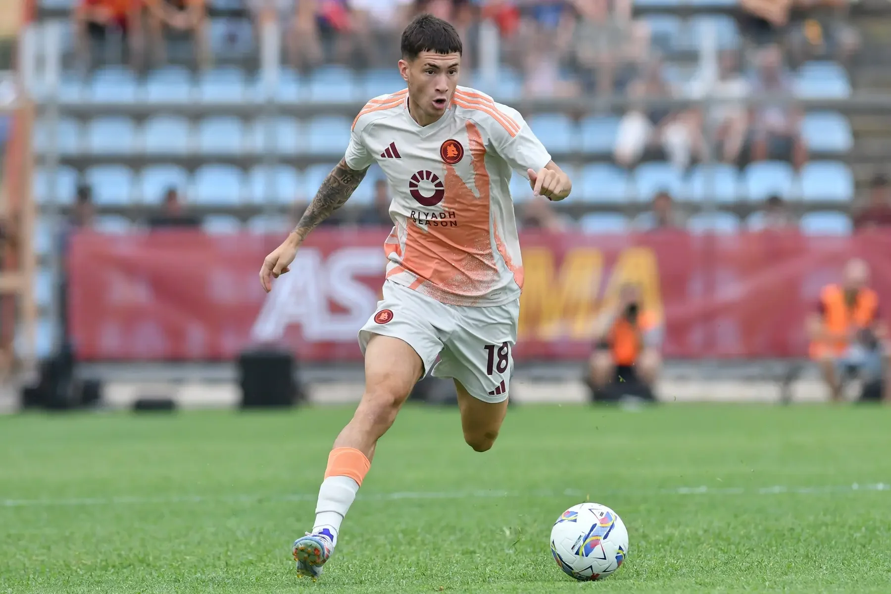 Competition Heating Up for Matias Soulé as Newcastle United and Sunderland Eye Potential Transfer