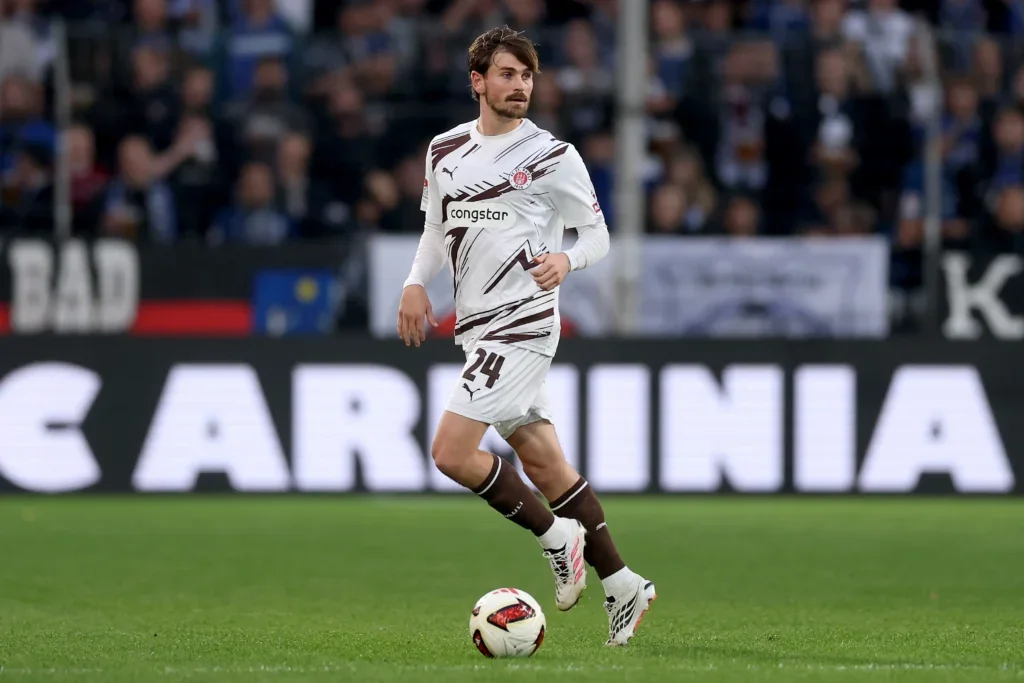Interest Grows in Socceroos Midfielder Connor Metcalfe as FC St. Pauli Weighs Future Options