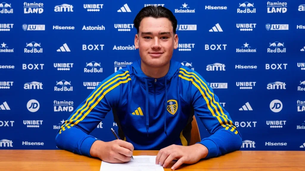 Young Aussie Keeper Robbie Cook Aims for Stardom at Leeds United